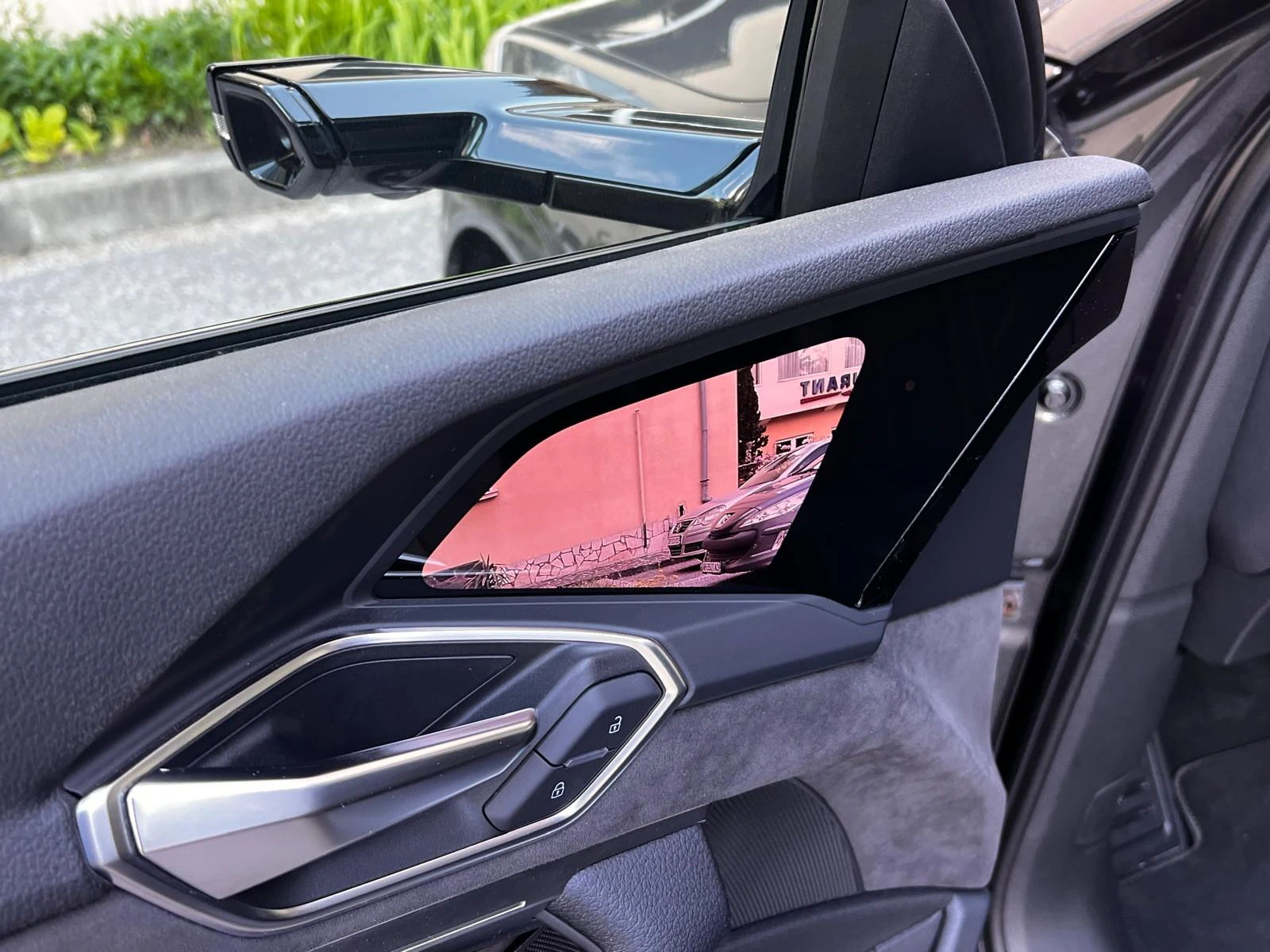 Audi E-Tron S-Line+ 55-95kWh Панорама Head-up Carplay Cam360, снимка 9 - Автомобили и джипове - 54813255