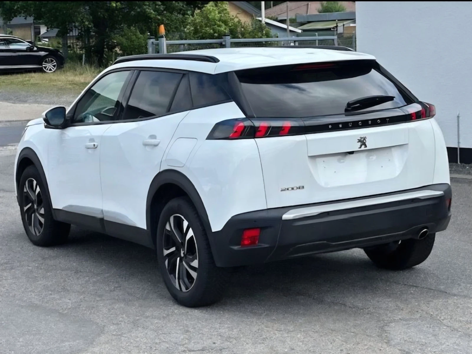 Peugeot 2008 1.5 HDI 131 | EAT8 | TOP, снимка 4 - Автомобили и джипове - 55251740