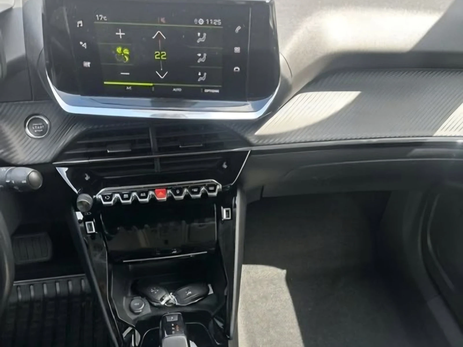 Peugeot 2008 1.5 HDI 131 | EAT8 | TOP, снимка 16 - Автомобили и джипове - 55251740