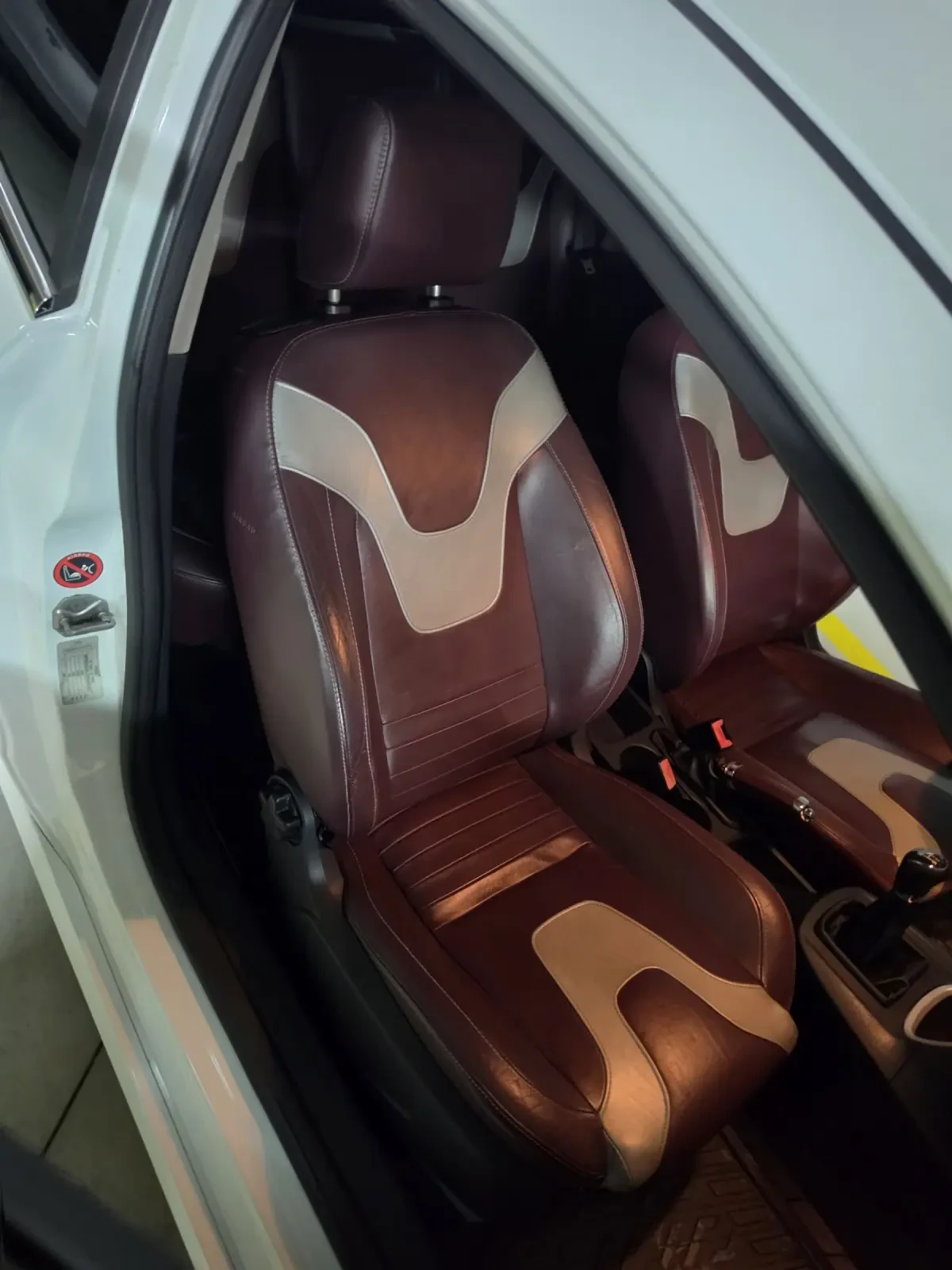 Ford Fiesta 1.6 TI-VCT, снимка 9 - Автомобили и джипове - 55336248