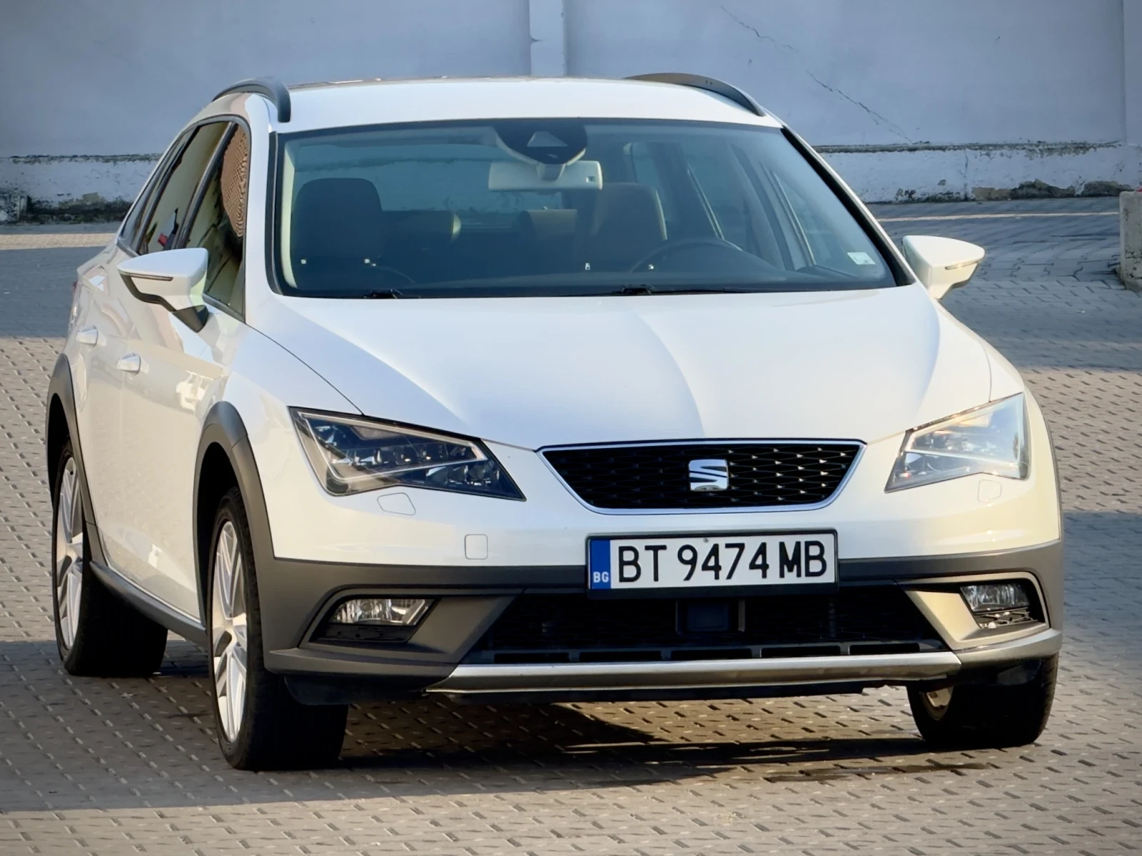 Seat Leon Seat Leon Experience 184 к.с. * Distronic * NAVI , снимка 2 - Автомобили и джипове - 55696638