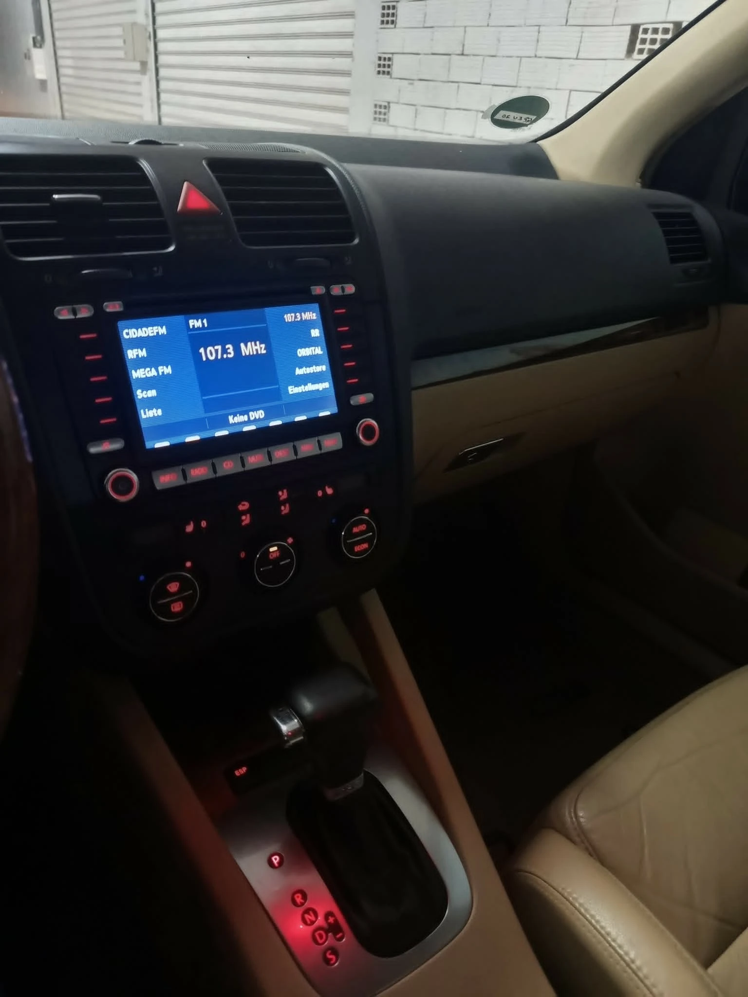 VW Golf 1.9 TDI 105 DSG Автоматик !, снимка 10 - Автомобили и джипове - 55510471