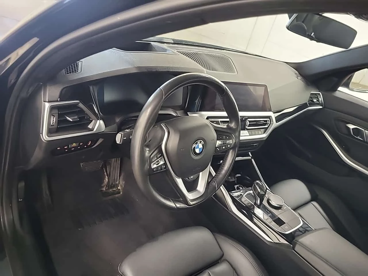 BMW 330 * 330I XDRIVE * АВТОКРЕДИТ БЕЗ ПЪРВОНАЧАЛНА ВНОСКА, снимка 10 - Автомобили и джипове - 55592348