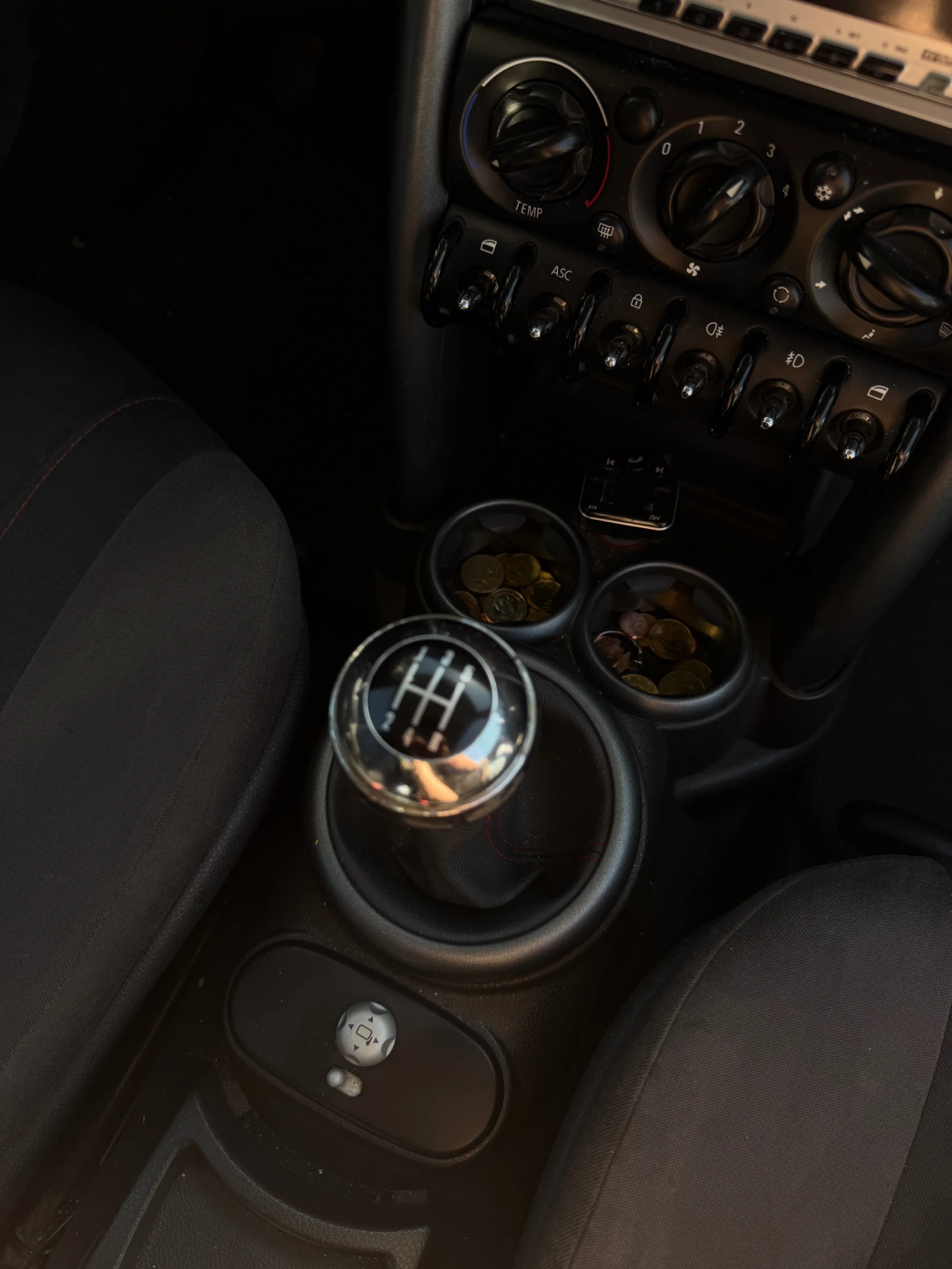 Mini One, снимка 9 - Автомобили и джипове - 55660972