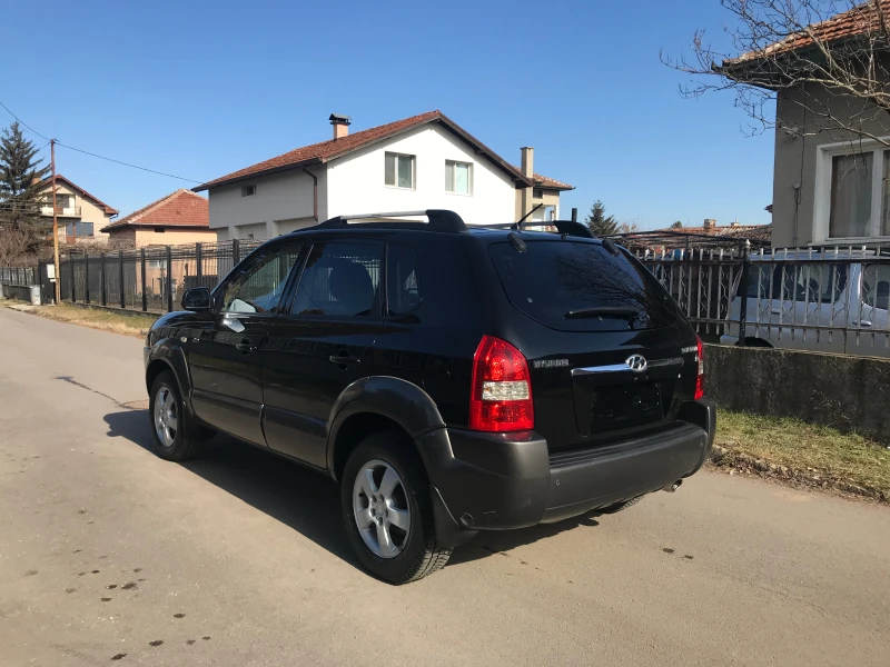 Hyundai Tucson 2.0 ЧИСТО НОВ-ГАЗ-БЕНЗИН-4?4, снимка 3 - Автомобили и джипове - 49063298