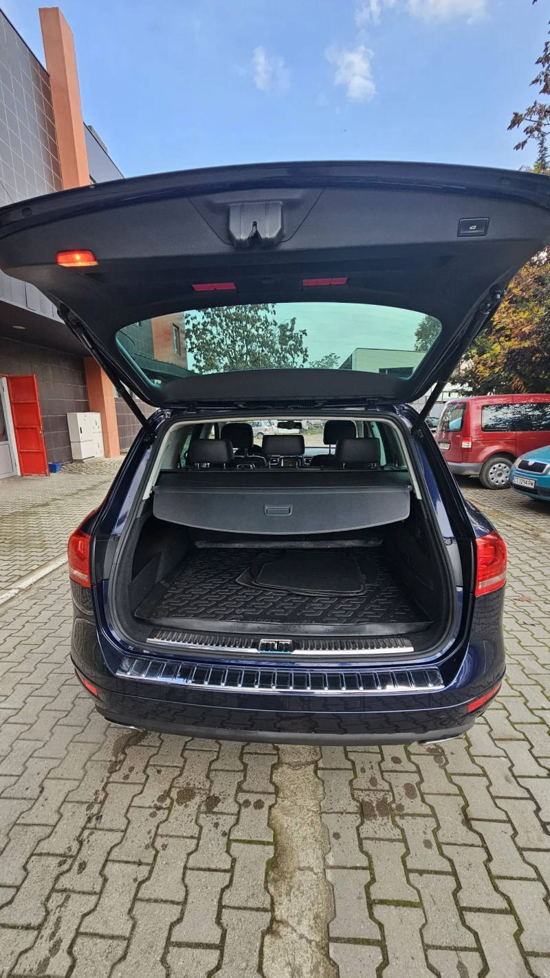 VW Touareg 3.0TDI BLUEMOTION 2011, снимка 8 - Автомобили и джипове - 52454041