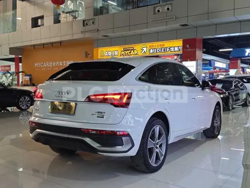 Audi Q5 L SPORTBACK| ALCANTARA| PANO| 360 KAMEРИ| , снимка 7 - Автомобили и джипове - 54269361