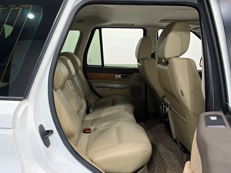 Land Rover Range Rover Sport 3.0D, снимка 12 - Автомобили и джипове - 54500519