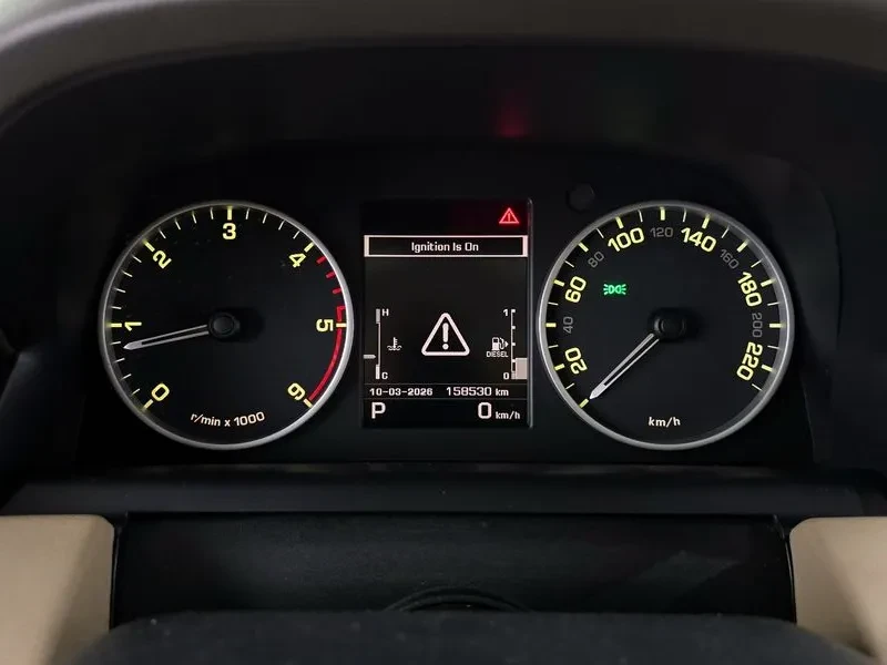 Land Rover Range Rover Sport 3.0D, снимка 8 - Автомобили и джипове - 54500519