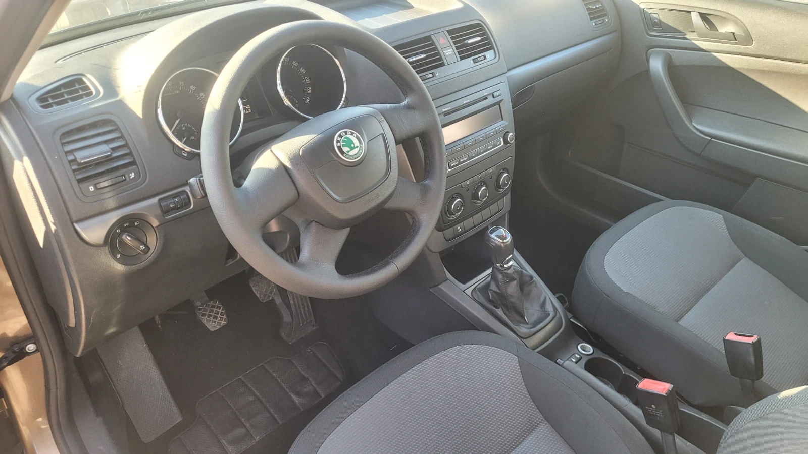 Skoda Yeti 2.0  тди 4х4 - изображение 10