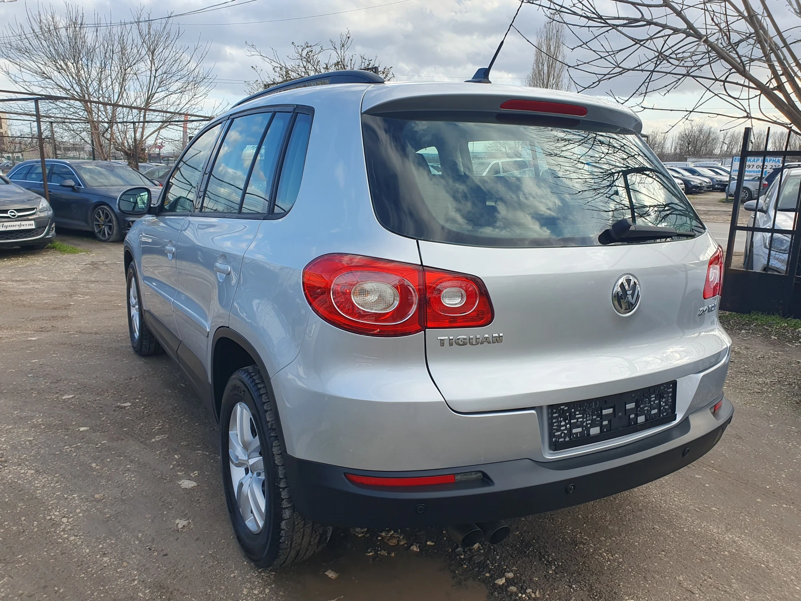 VW Tiguan 2.0 TDI 4x4 ������ NAVI ������ BIXENON | Mobile.bg � ����������� 2