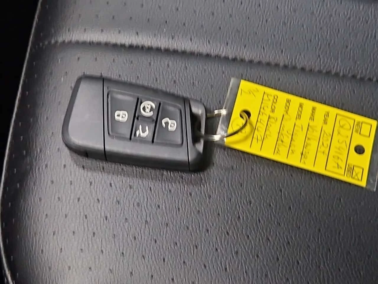 VW Tiguan R LINE BLACK EDITION * PANORAMA* �������* CARFAX * | Mobile.bg � ����������� 16