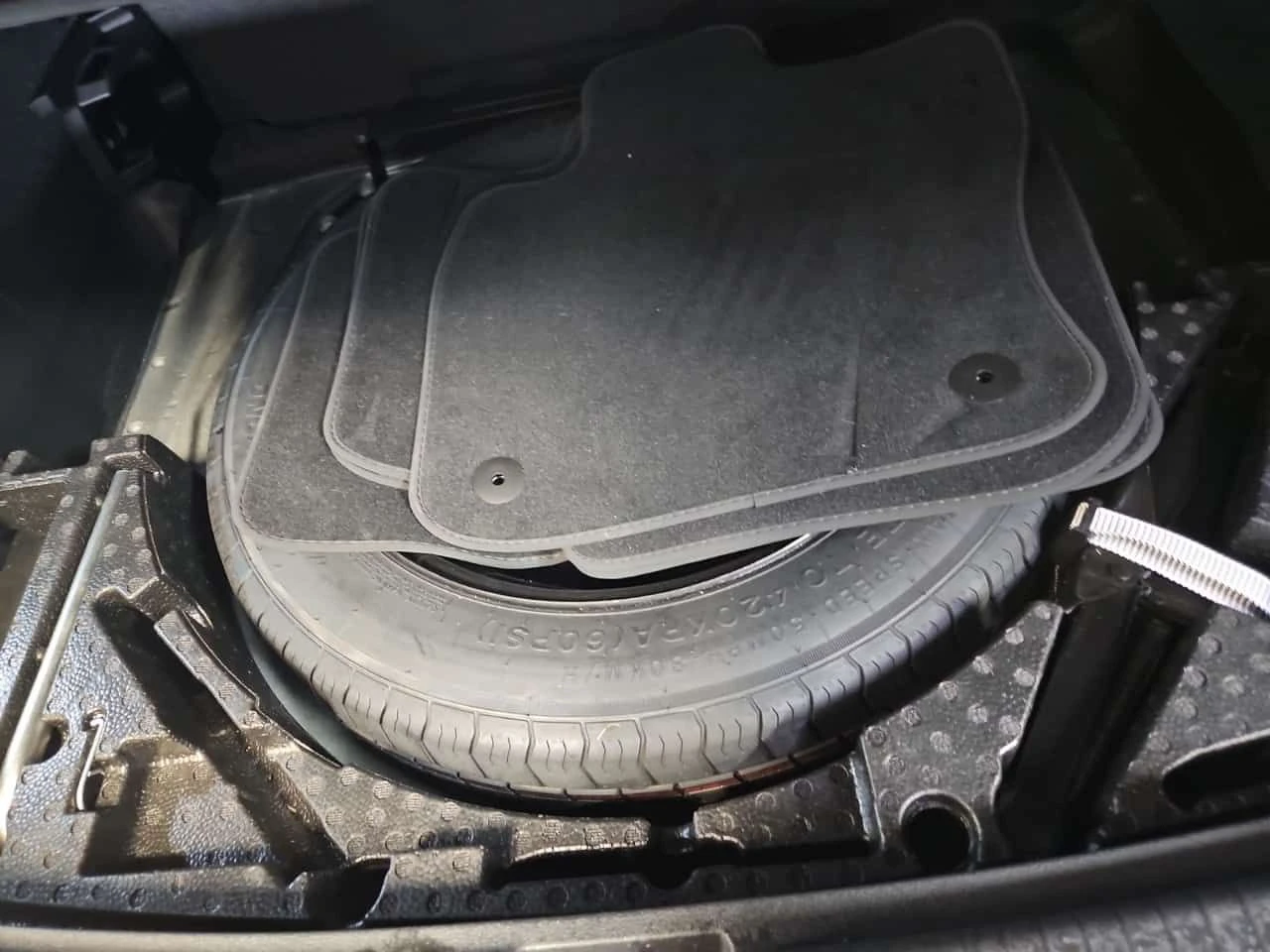 VW Tiguan R LINE BLACK EDITION * PANORAMA* �������* CARFAX * | Mobile.bg � ����������� 14