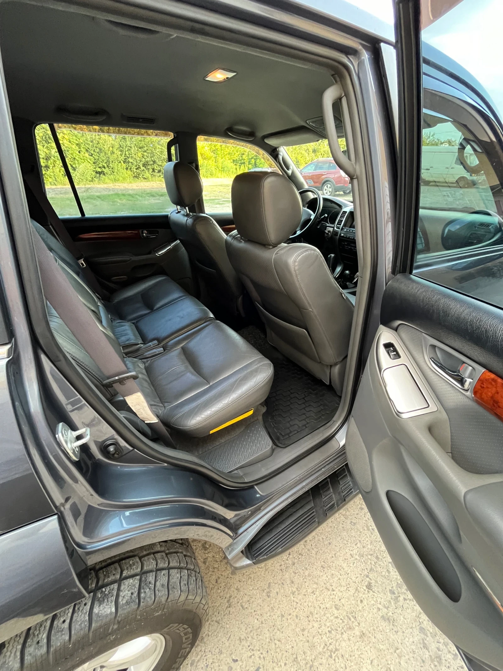 Toyota Land cruiser, снимка 9 - Автомобили и джипове - 53721033