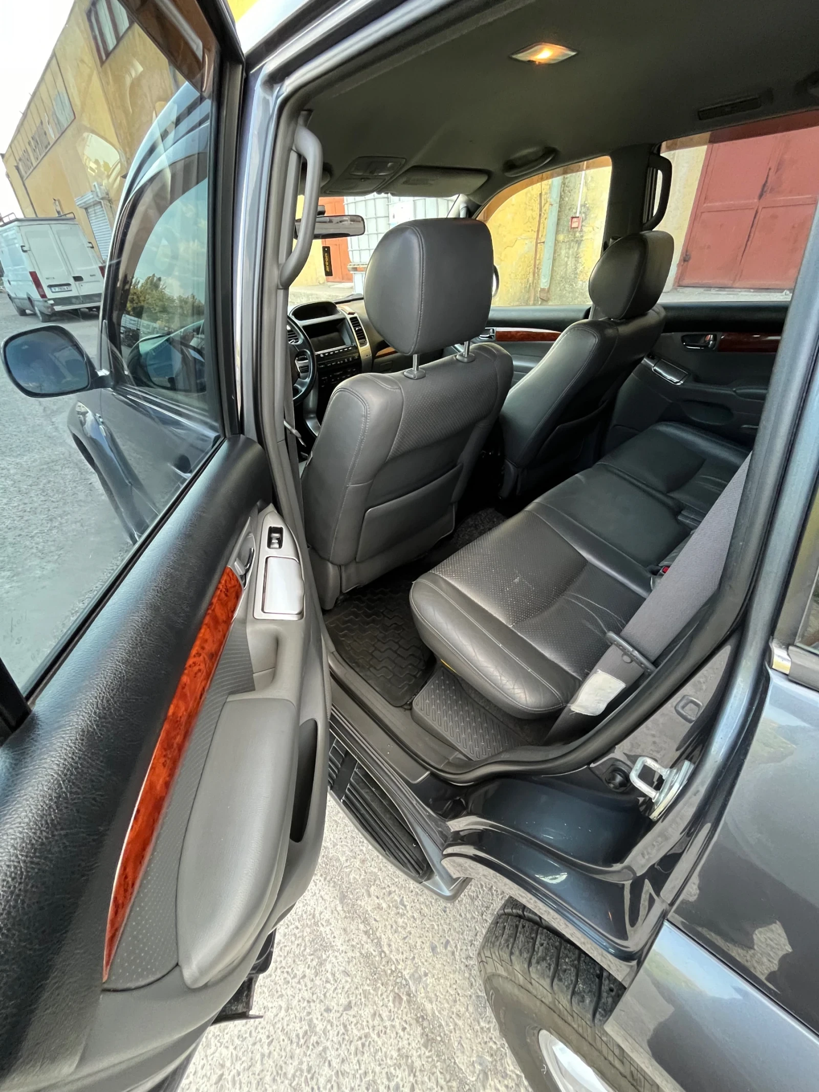 Toyota Land cruiser, снимка 8 - Автомобили и джипове - 53721033