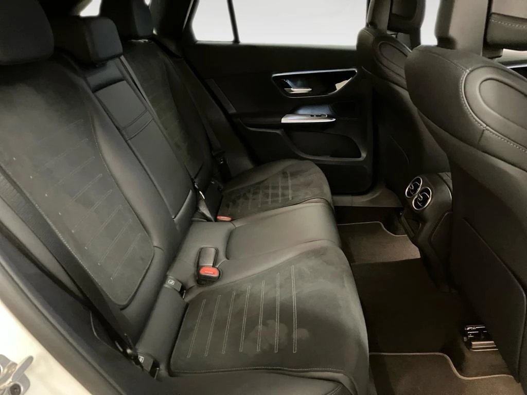 Mercedes-Benz GLC 220 d 4-MATIC AMG-LINE NIGHT PAKET 360 CAMERA, снимка 13 - Автомобили и джипове - 53788355