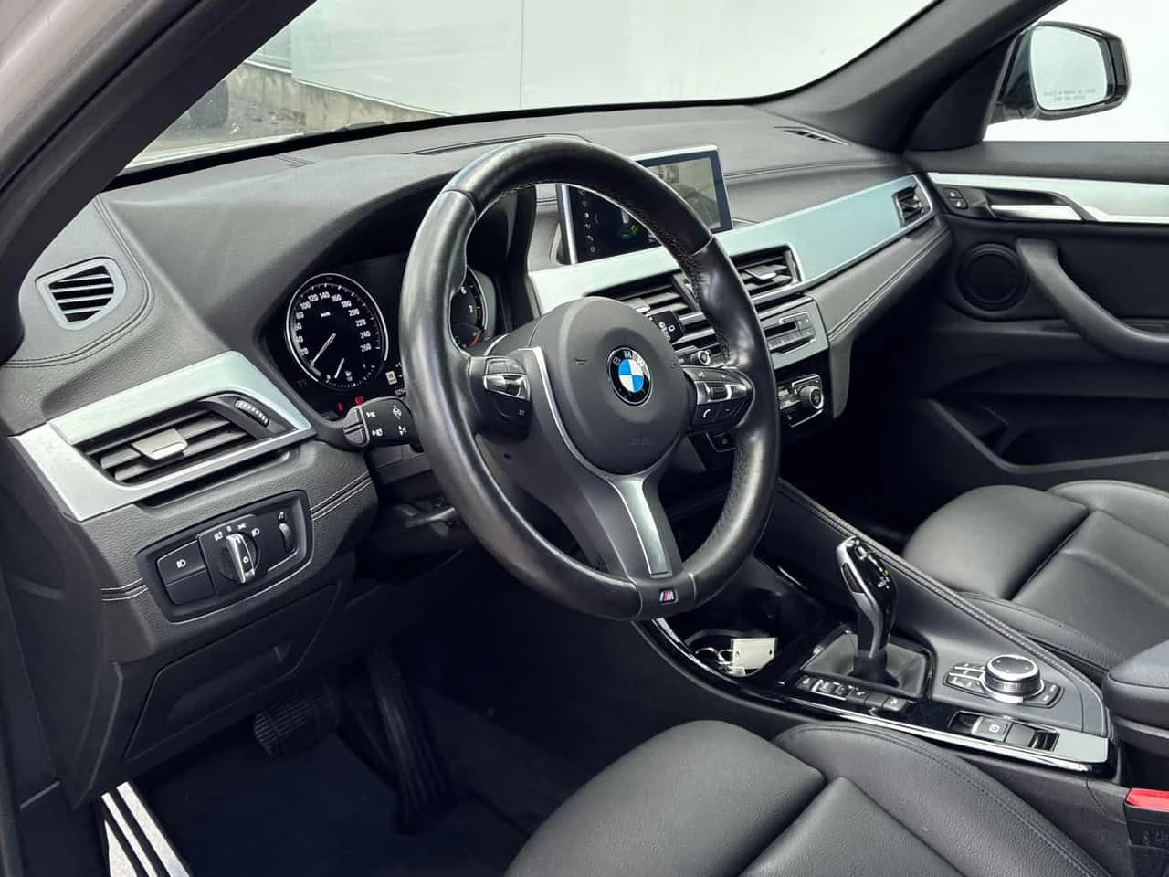 BMW X1 * xDrive28i * ПАНОРАМА* ПОЕГРЕВИ* ВИДЕО* , снимка 5 - Автомобили и джипове - 54573048