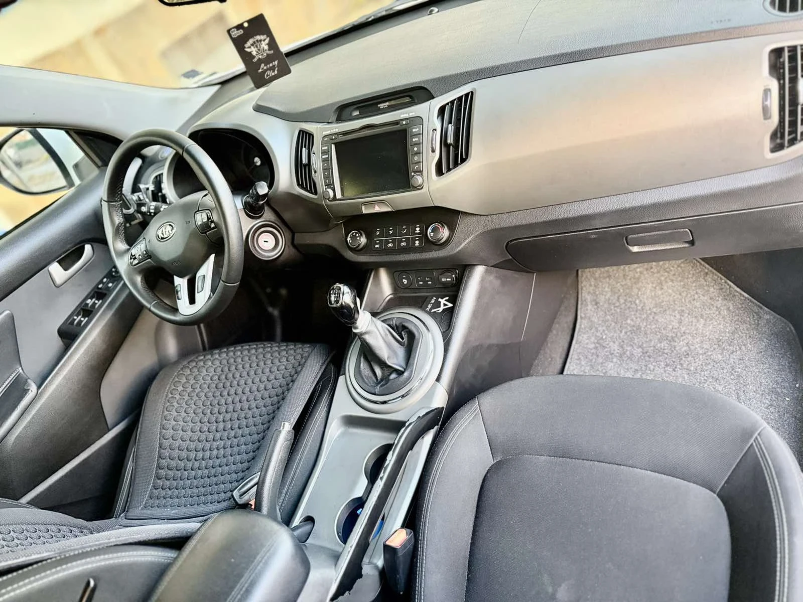 Kia Sportage, снимка 3 - Автомобили и джипове - 54921141