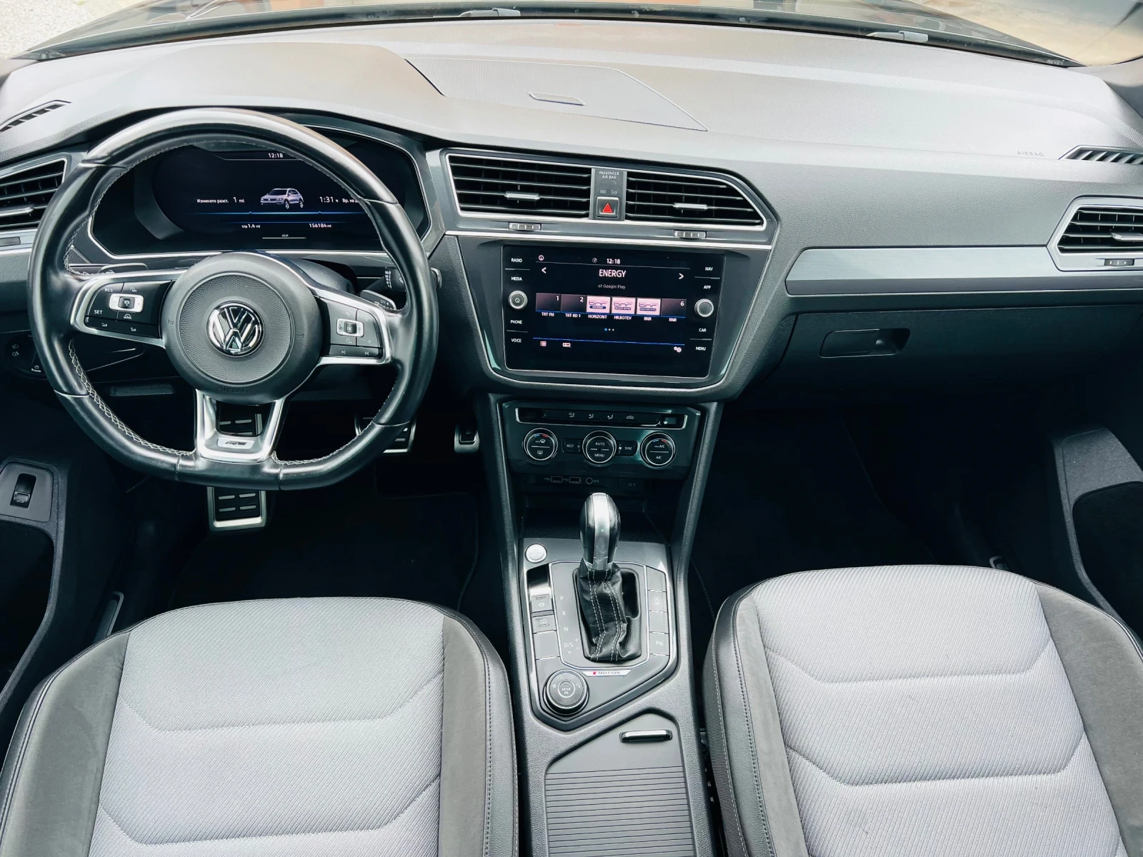 VW Tiguan 2.0TDI* R-LINE* 100%km* FACE* AUT* FULL* LIZING, снимка 3 - Автомобили и джипове - 56230488