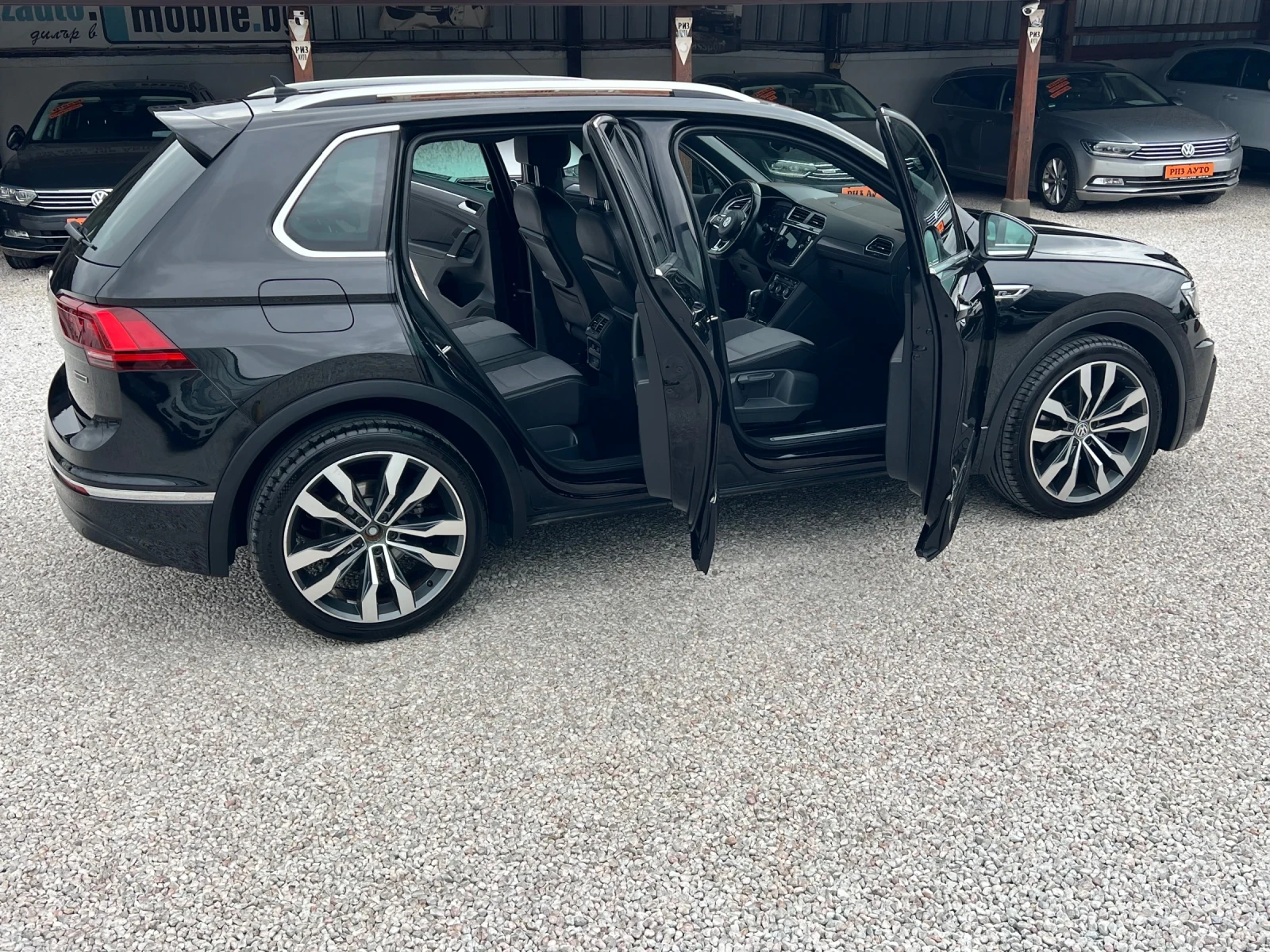 VW Tiguan 2.0TDI* R-LINE* 100%km* FACE* AUT* FULL* LIZING, снимка 9 - Автомобили и джипове - 56230488
