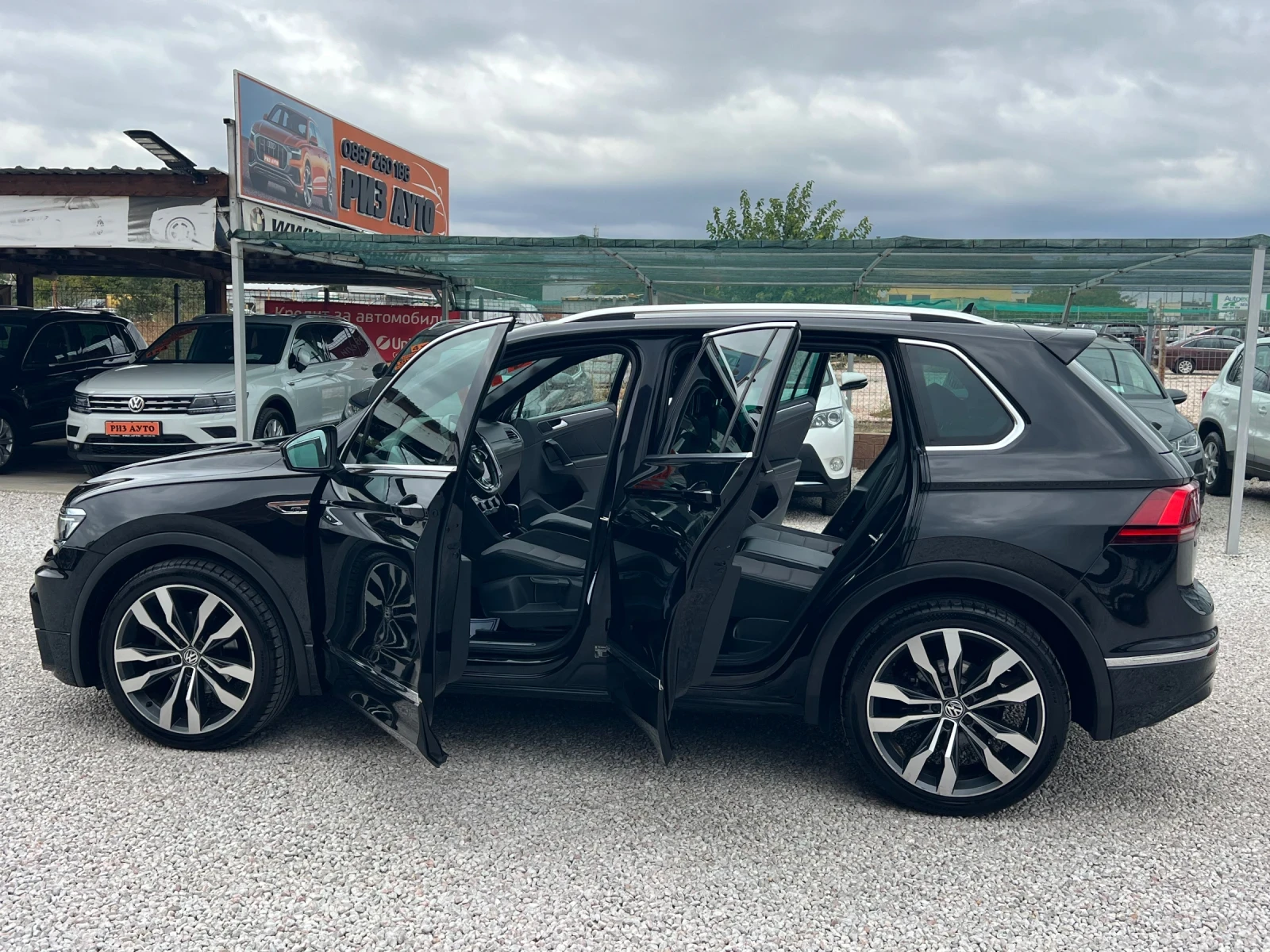 VW Tiguan 2.0TDI* R-LINE* 100%km* FACE* AUT* FULL* LIZING, снимка 16 - Автомобили и джипове - 56230488
