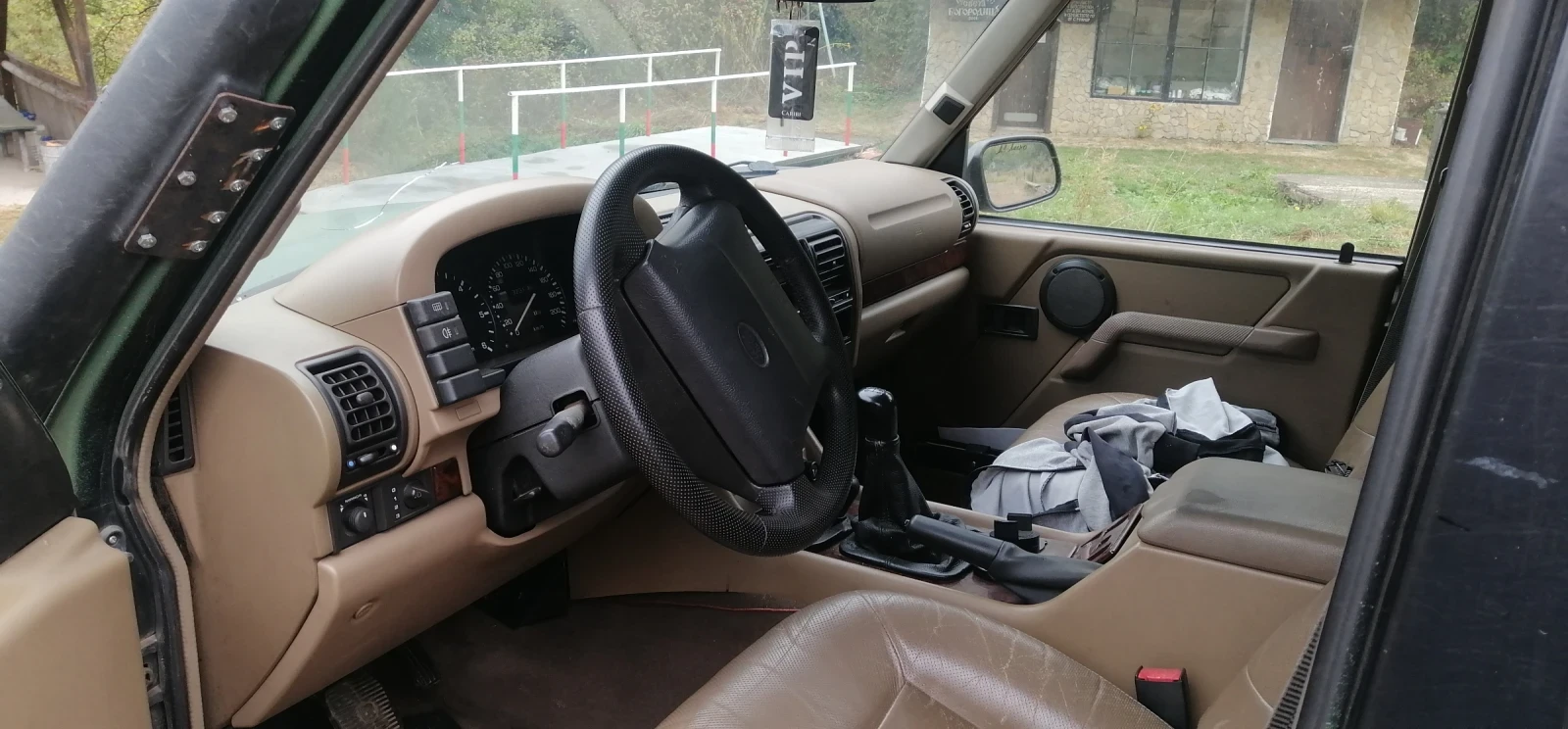 Land Rover Discovery, снимка 8 - Автомобили и джипове - 56356913