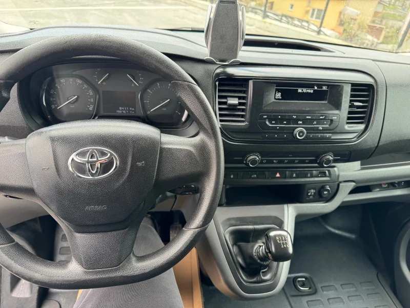 Toyota Proace, снимка 6 - Бусове и автобуси - 52417295