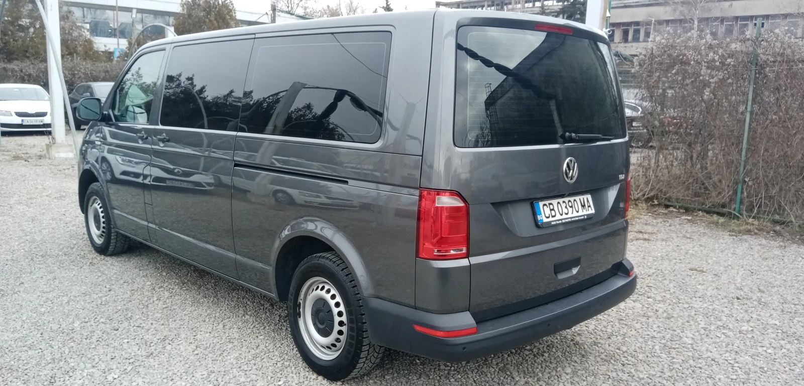 VW Caravelle 2.0TDI 8+ 1 - изображение 4