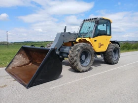 Телескопичен товарач New Holland LM425, снимка 1