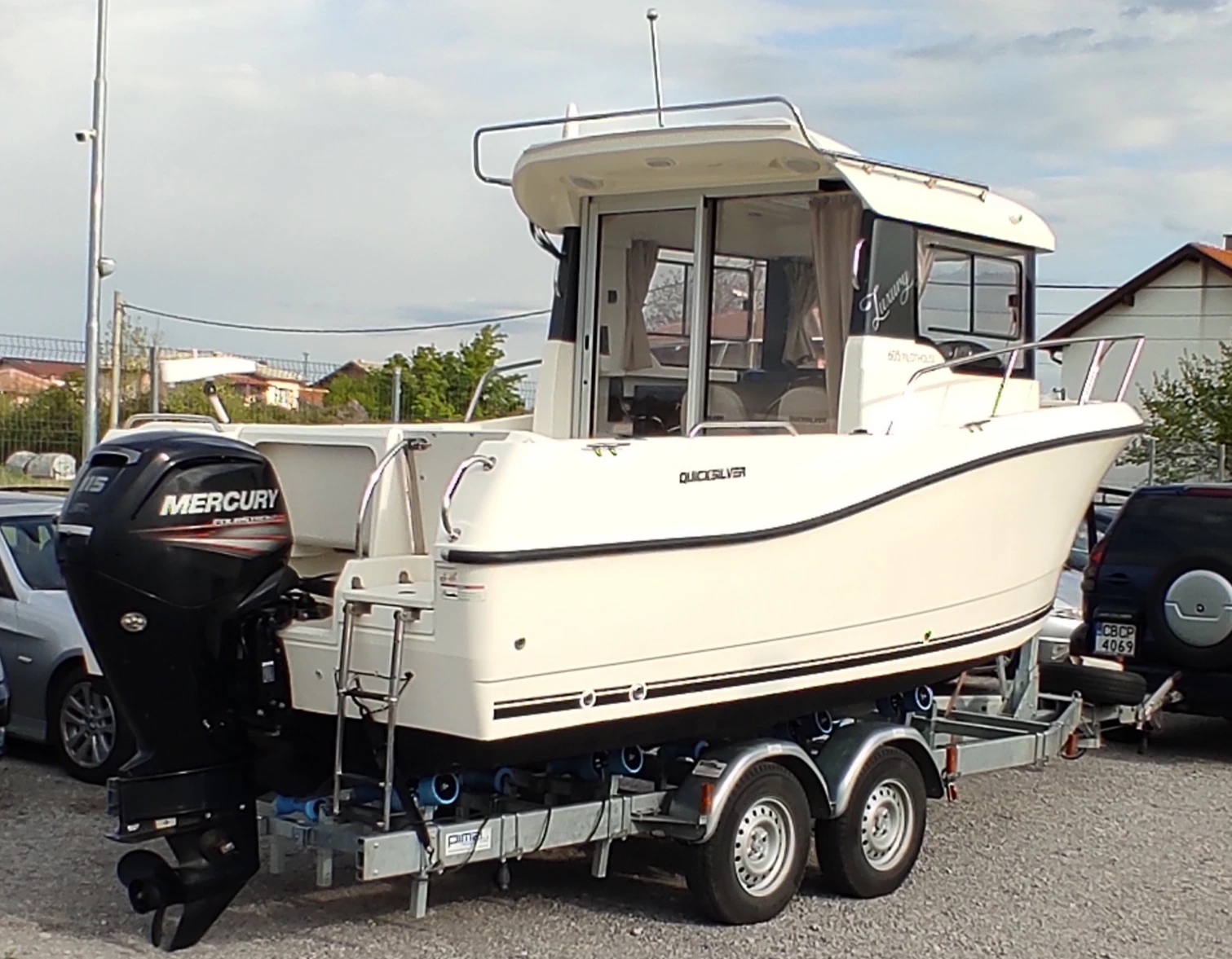 Моторна яхта Quicksilver 605 PILOT HOUSE PESHE POMENADE - изображение 4