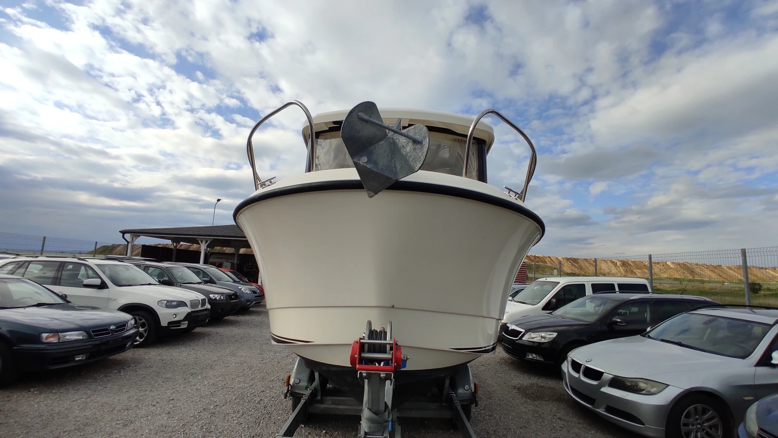 Моторна яхта Quicksilver 605 PILOT HOUSE PESHE POMENADE - изображение 7