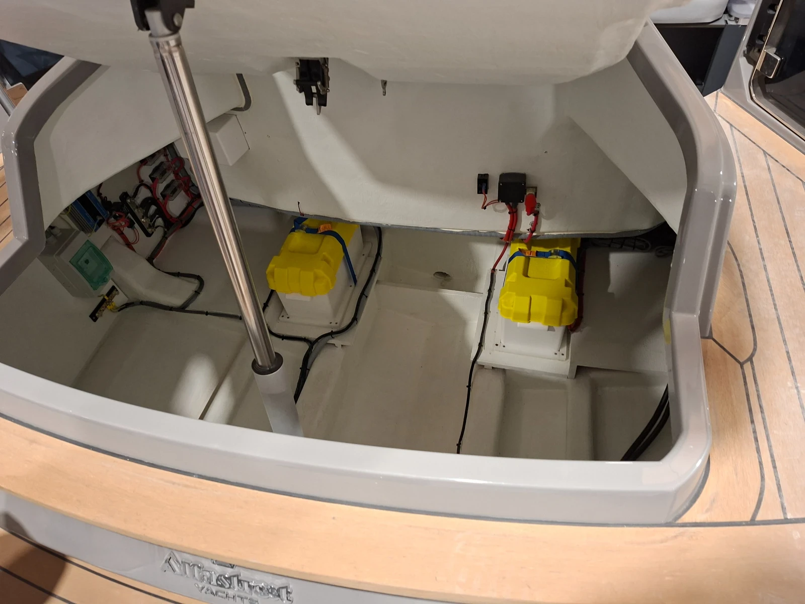 ������� ���� Alfamarine Alfastreet 25 cabin | Mobile.bg � ����������� 12