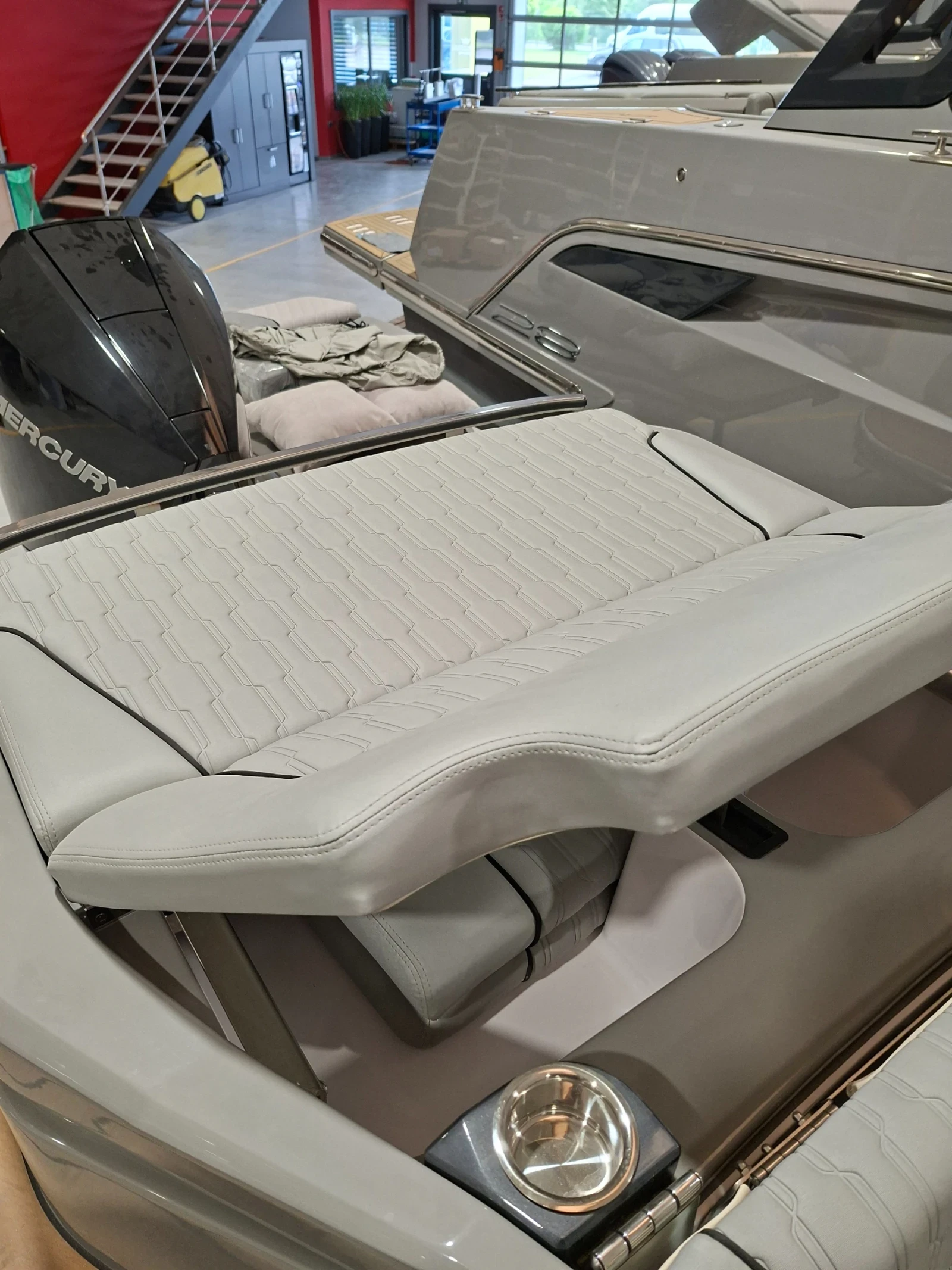 ������� ���� Alfamarine Alfastreet 25 cabin | Mobile.bg � ����������� 10