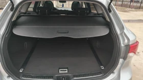 Toyota Avensis 2.0 D4d - ПАНОРАМА - НАВИ, снимка 9
