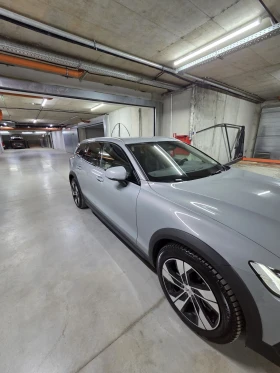 Volvo V60 Cross Country, снимка 3