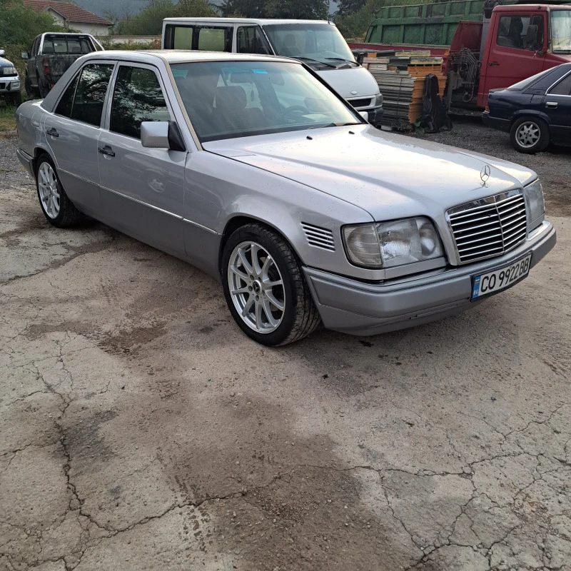 Mercedes-Benz 124 Е250, снимка 1 - Автомобили и джипове - 47346126