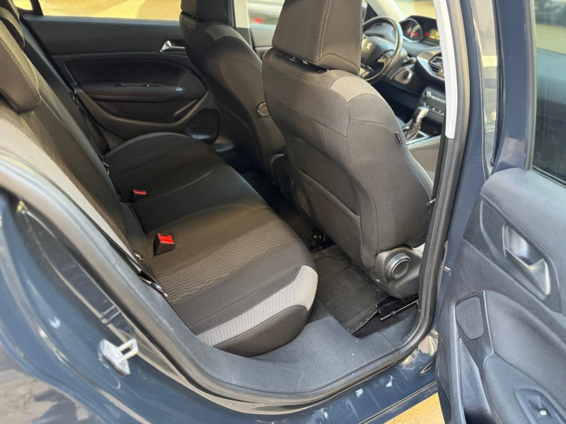 Peugeot 308 1.6e-HDI-AUTO-NAVI-EURO6, снимка 15 - Автомобили и джипове - 48199182