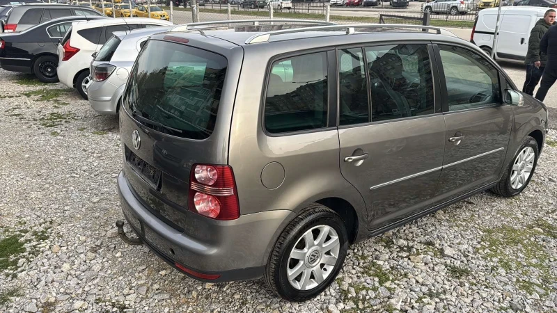 VW Touran, снимка 9 - Автомобили и джипове - 49024746