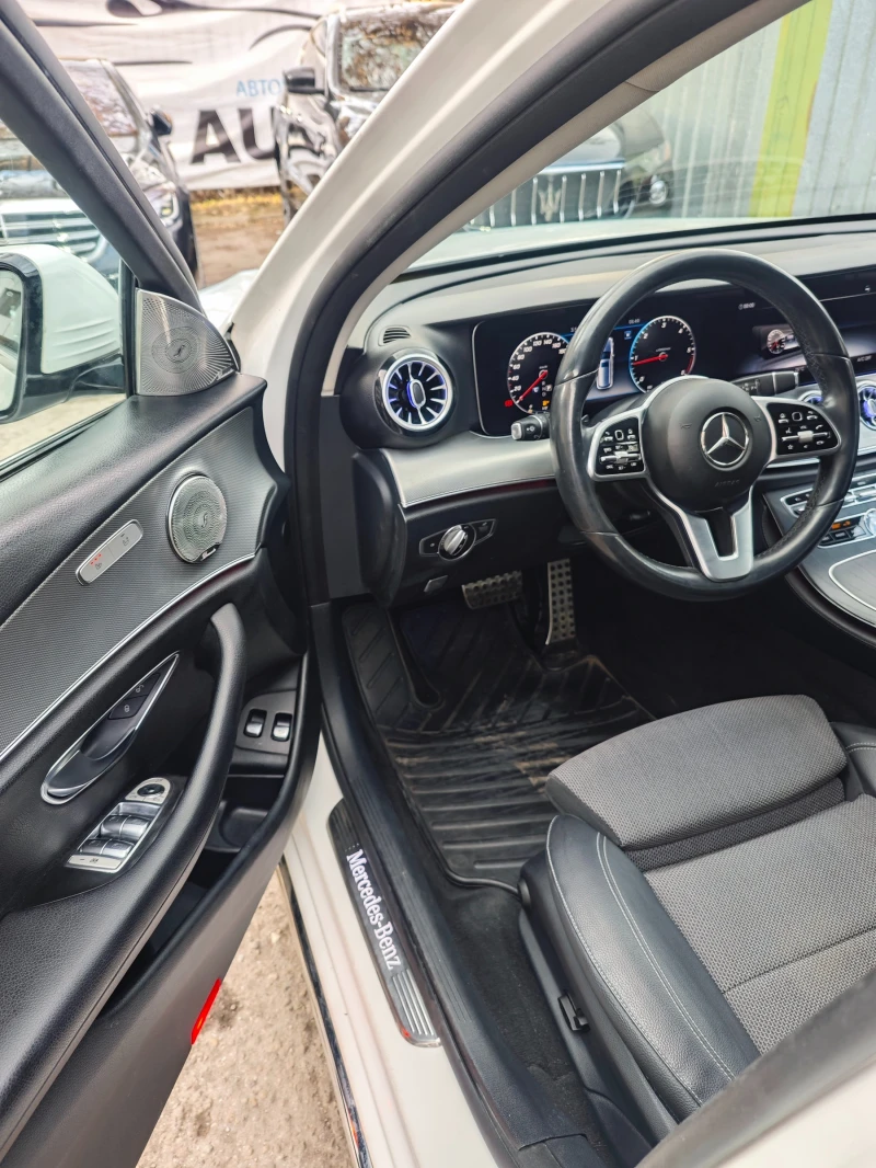 Mercedes-Benz E 200 FACELIFT, AMG, DIGITAL, AMBIENT, снимка 8 - Автомобили и джипове - 49226418