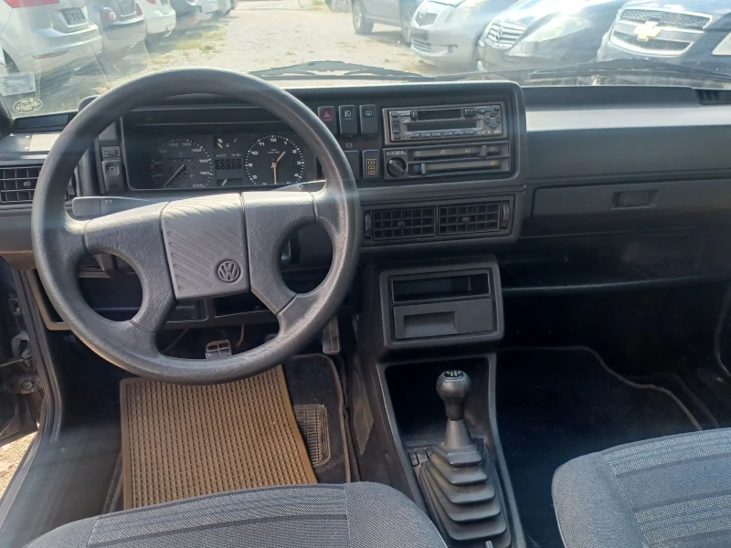 VW Golf 1.3 I, снимка 12 - Автомобили и джипове - 52007816