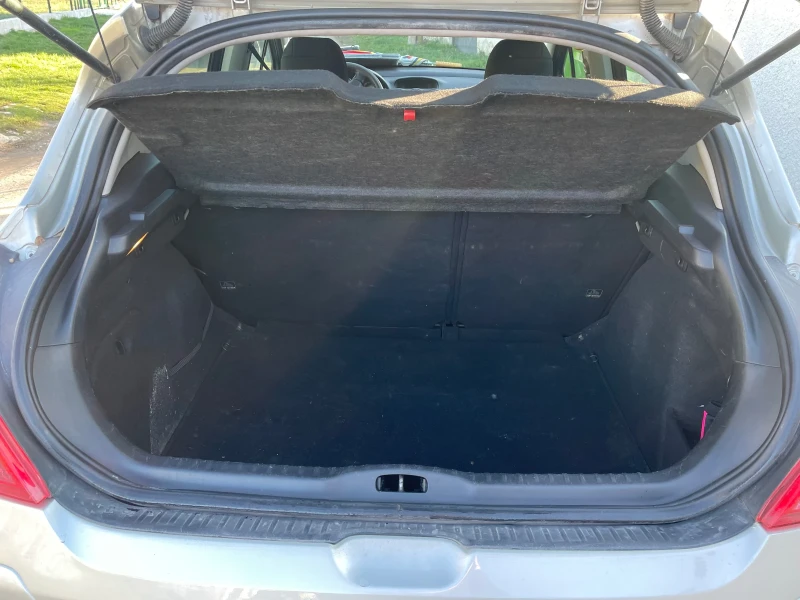 Peugeot 308 1.6 HDI , снимка 11 - Автомобили и джипове - 52792961