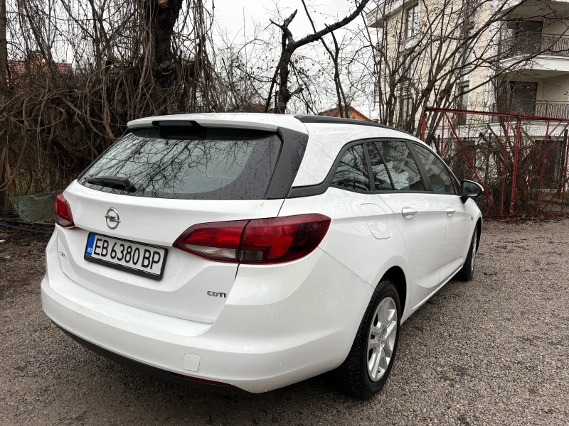 Opel Astra 1.6 CDTI, снимка 3 - Автомобили и джипове - 52890830