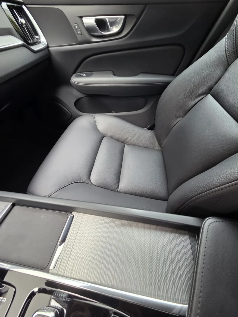 Volvo V60 Cross Country, снимка 12 - Автомобили и джипове - 52928660