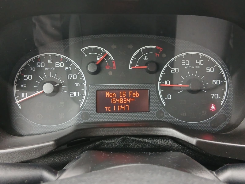 Peugeot Bipper 1.3 BlueHDI, снимка 10 - Автомобили и джипове - 53498360