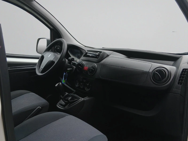 Peugeot Bipper 1.3 BlueHDI, снимка 12 - Автомобили и джипове - 53498360