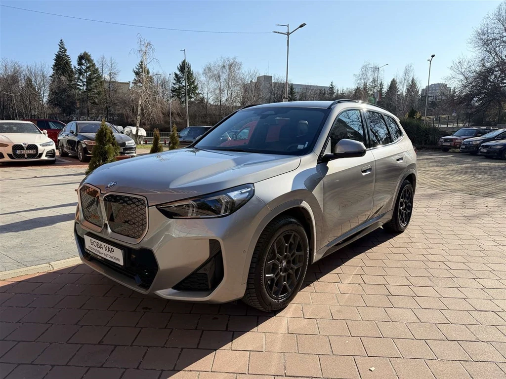 BMW iX1 xDrive30, снимка 1