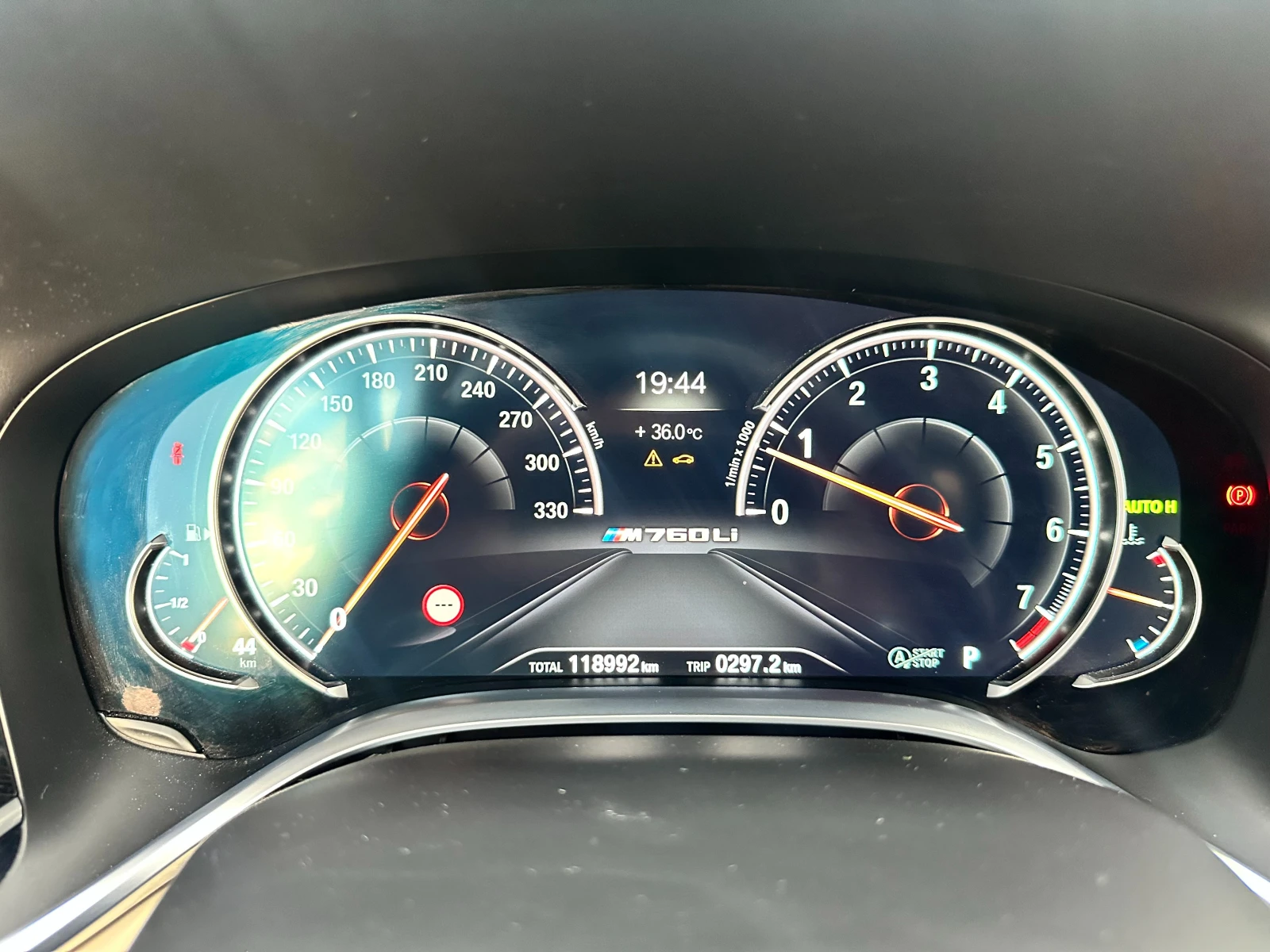 BMW 760  M760Li xDrive | Mobile.bg   11