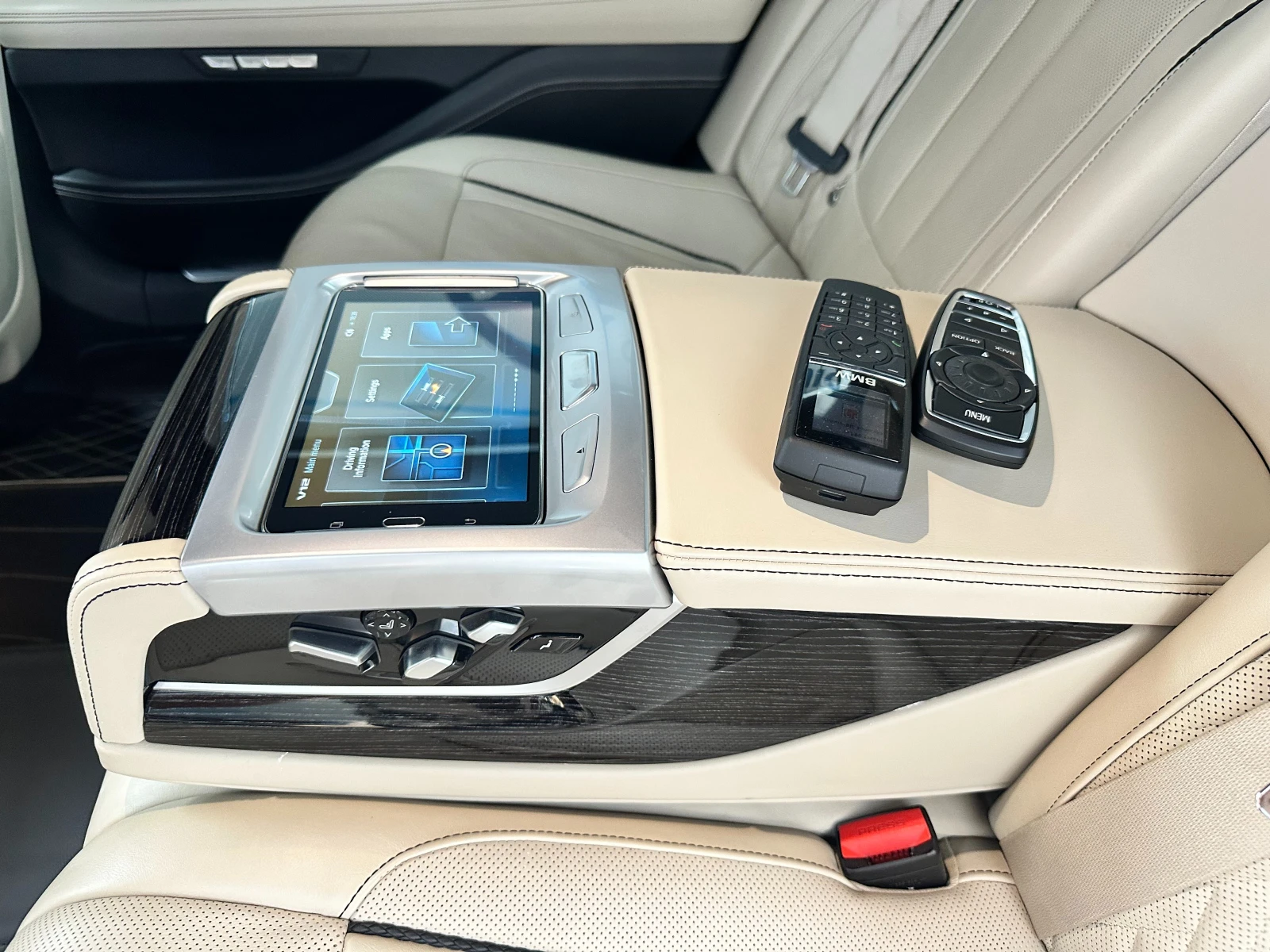 BMW 760  M760Li xDrive | Mobile.bg   14