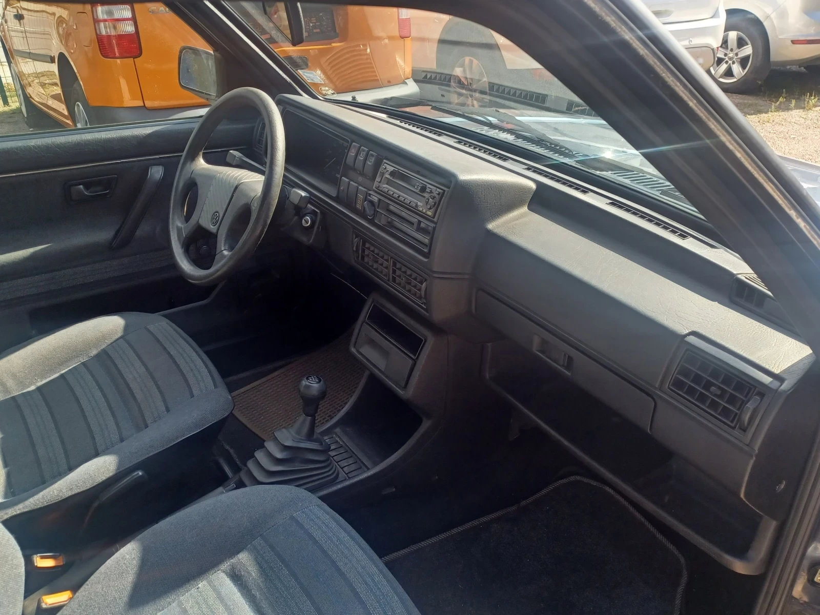 VW Golf 1.3 I - изображение 7