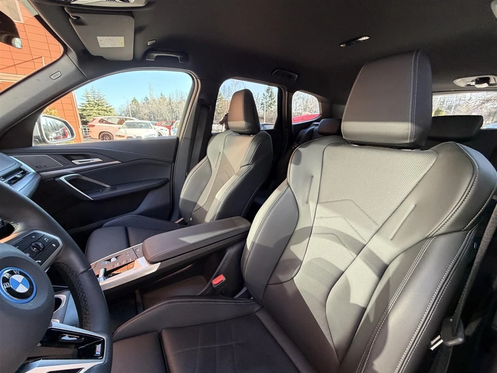 BMW iX1 xDrive30 | Mobile.bg � ����������� 10